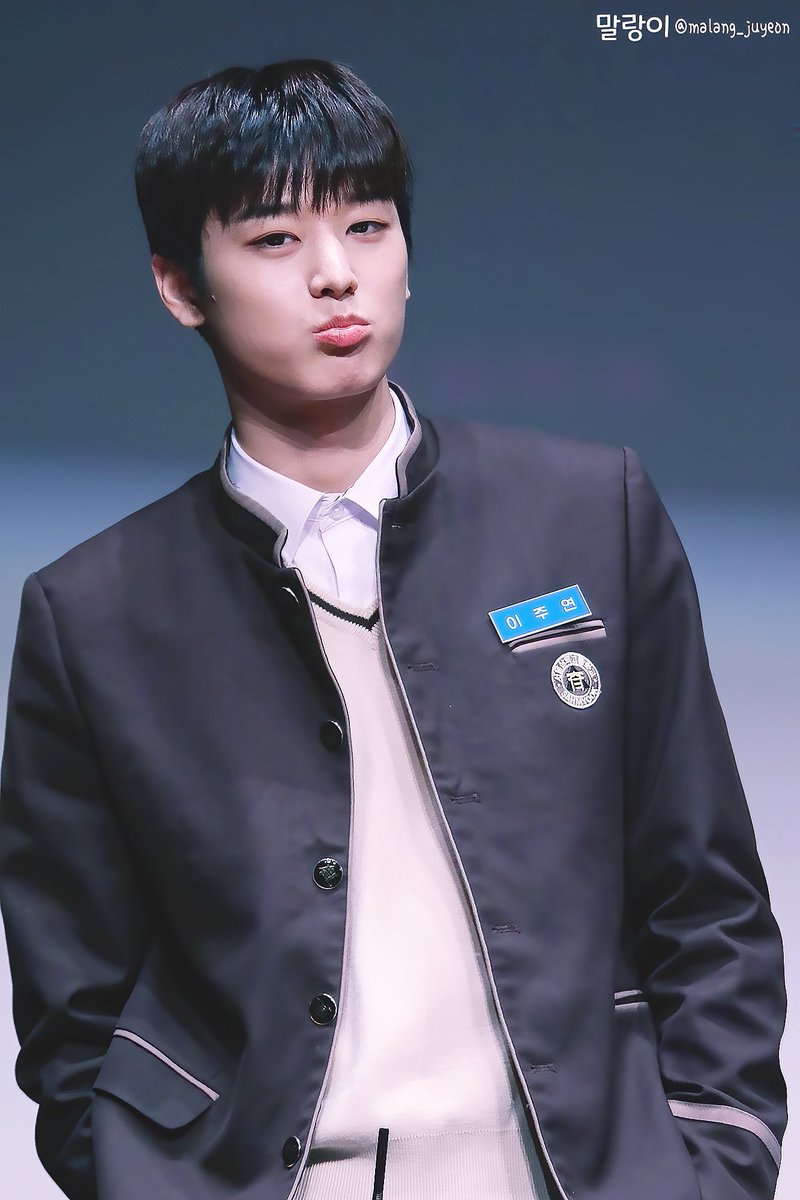 zzup0m's tweet photo. 둘 다 좋아서 ㅁㅊ겟다고!!!!! 근데 교복 주연이가 또 온대잖아!!! 나 진짜 기대가된다고!!!! https://t.co/7DiAjczbLB