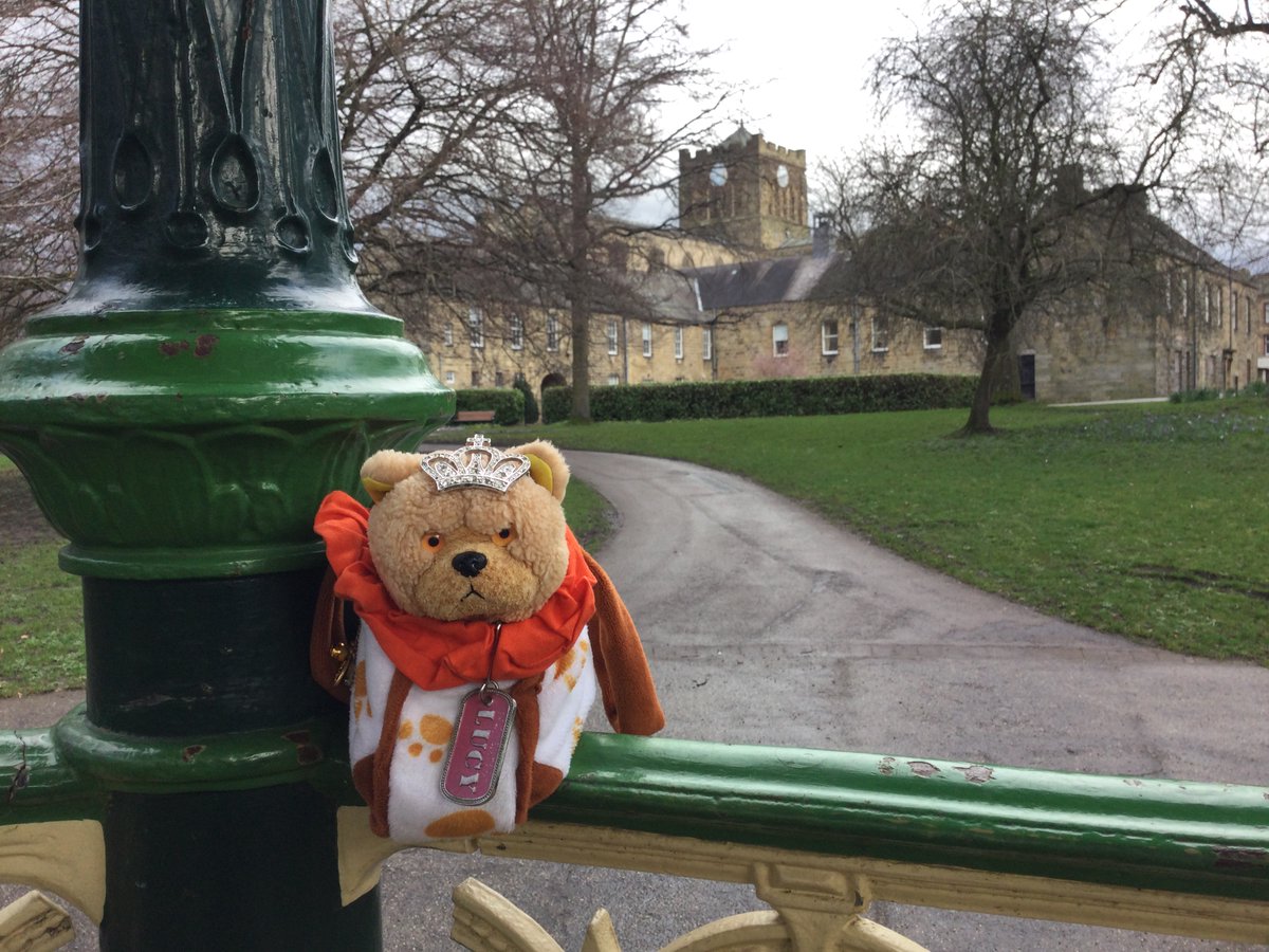 LondonChowClub's tweet photo. Visted #Hexam this pm. Clokwise from left; a viu of Hexham Abbey from da #park outside, de abby’s #courtyard an’ #morningcoffee @ Chester’s #Roman #Fort ’s cafe, part of #HadriansWall . We left da #bears in our #hotel room as it woz #rain -in’ a lil. https://t.co/ESoau0s62r