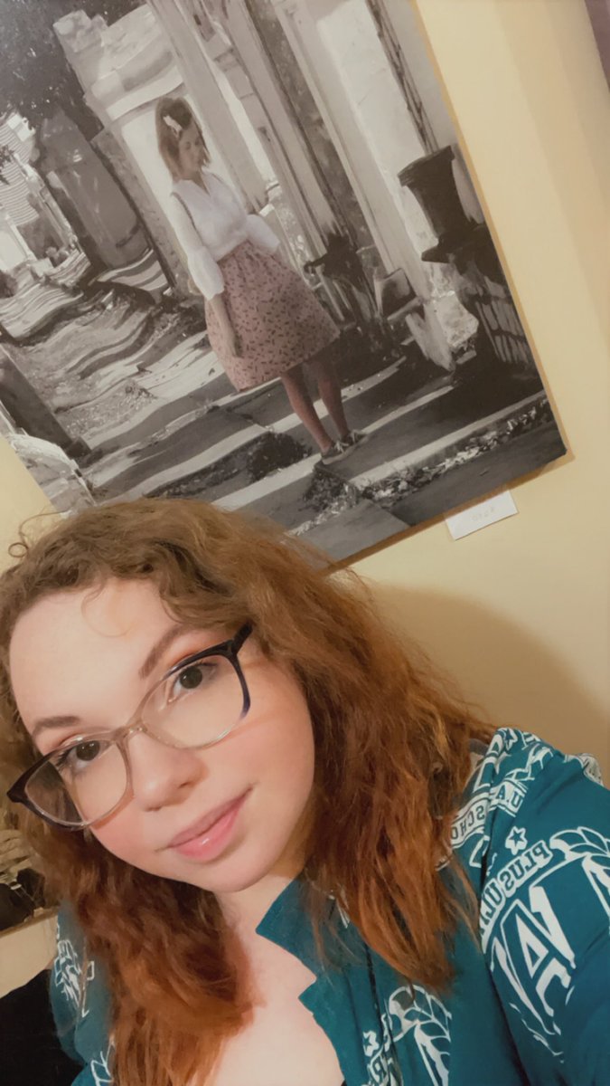 GingerTempestTV's tweet photo. I use to dabble in the #modeling Should I have another go at it?? #parttimemodel #model #artexhibition #artist https://t.co/VlHk35eiww
