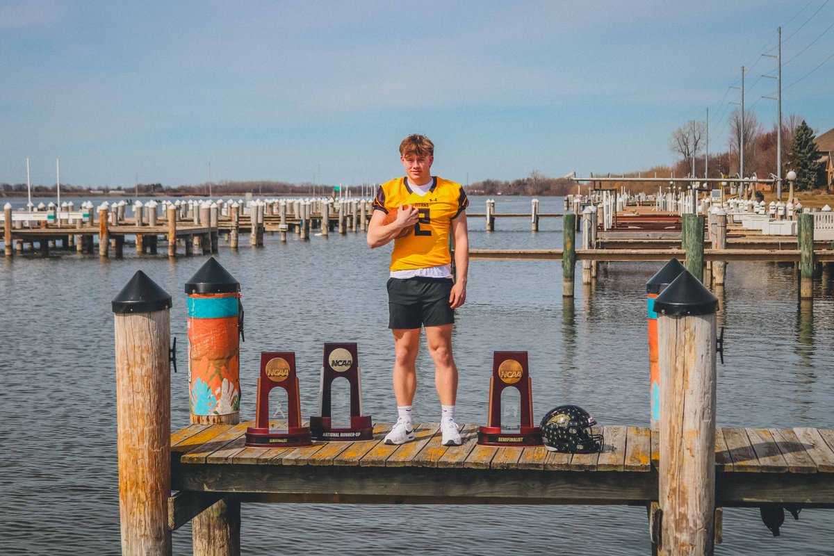 Logan Schettle (@loganschettle41) on Twitter photo Had a great time on campus yesterday! <a href="/UWOFootball/">UW-Oshkosh Football</a> <a href="/rory_humphrey/">Rory Humphrey</a> <a href="/Coach_NMaz/">Nicholas Ⓜ️azurczak</a> Had a great time on campus yesterday! <a href="/UWOFootball/">UW-Oshkosh Football</a> <a href="/rory_humphrey/">Rory Humphrey</a> <a href="/Coach_NMaz/">Nicholas Ⓜ️azurczak</a>