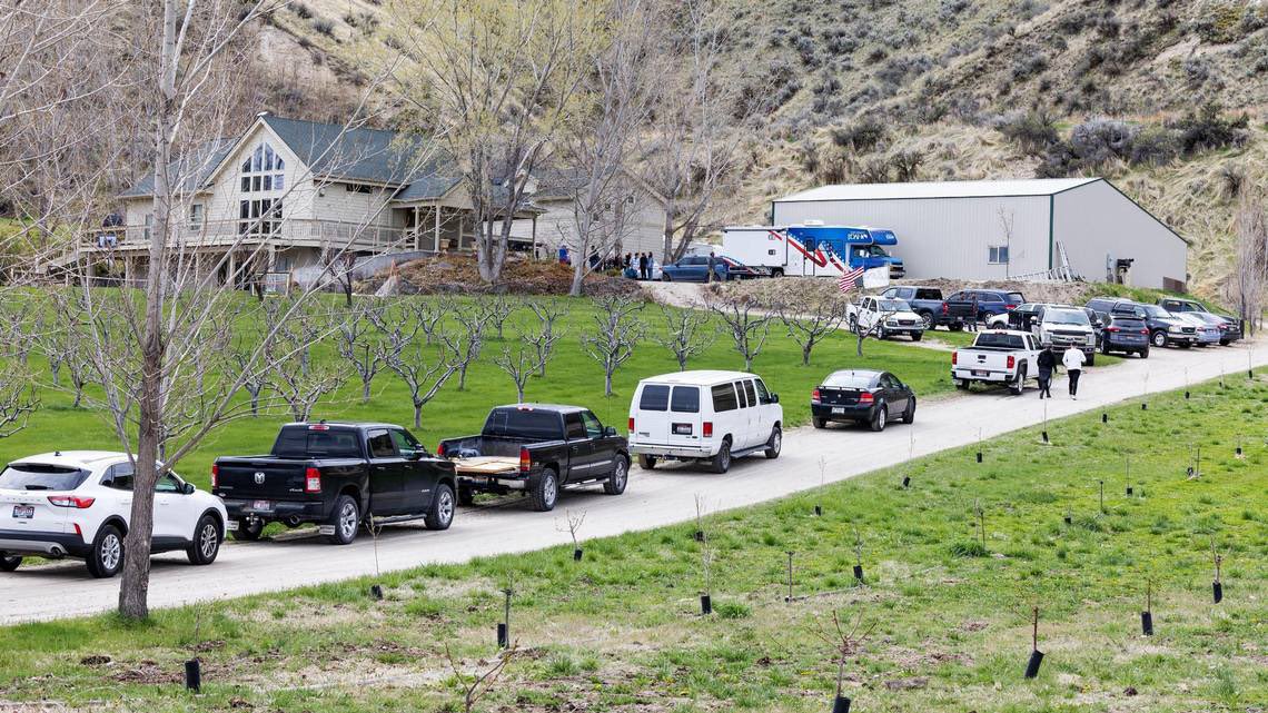 Ammon Bundy tweet media