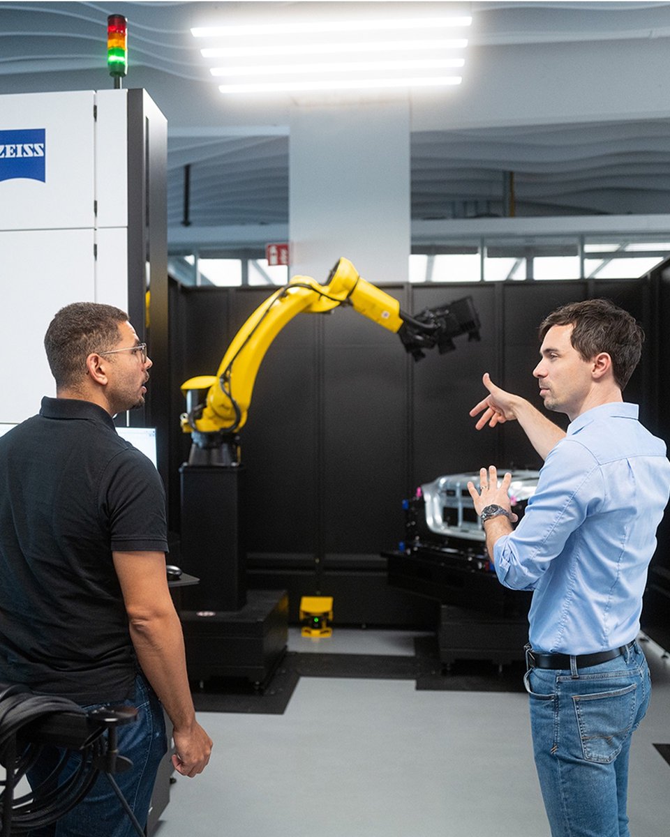 #Industrie40: Did you know that we at ZEISS are using #AI to make manufacturing processes more efficient and sustainable while increasing the quality of products? Discover the next industrial revolution: zeiss.com/ai-industry-4-0 @CarlZeissIM