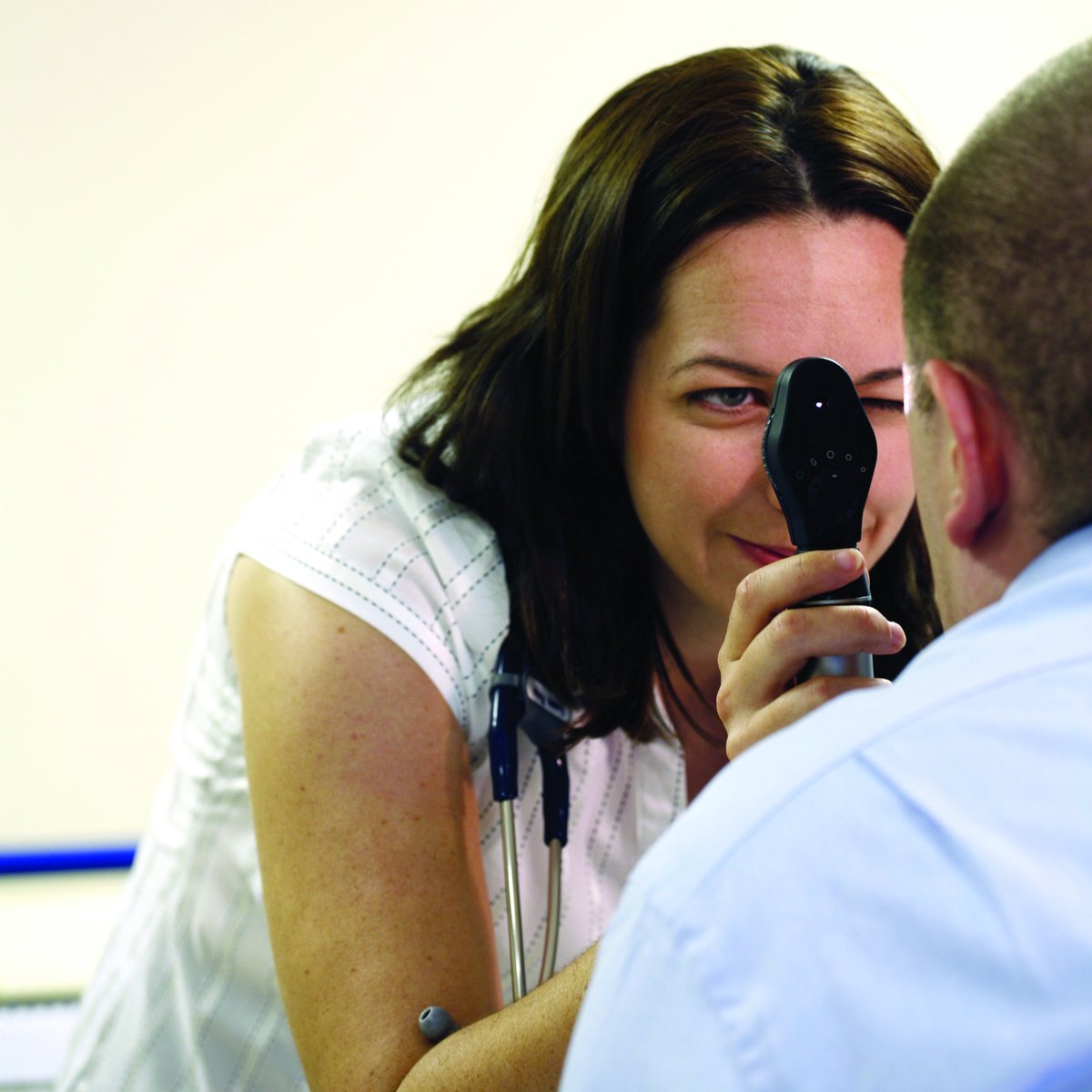 #Glaucoma is a leading cause of blindness. Orthoptists play a crucial role in the diagnosis and management of the condition and as one of just three universities offering this degree, we're delighted to see Sheffield graduates making a difference in patients' lives👁️#GlaucomaWeek