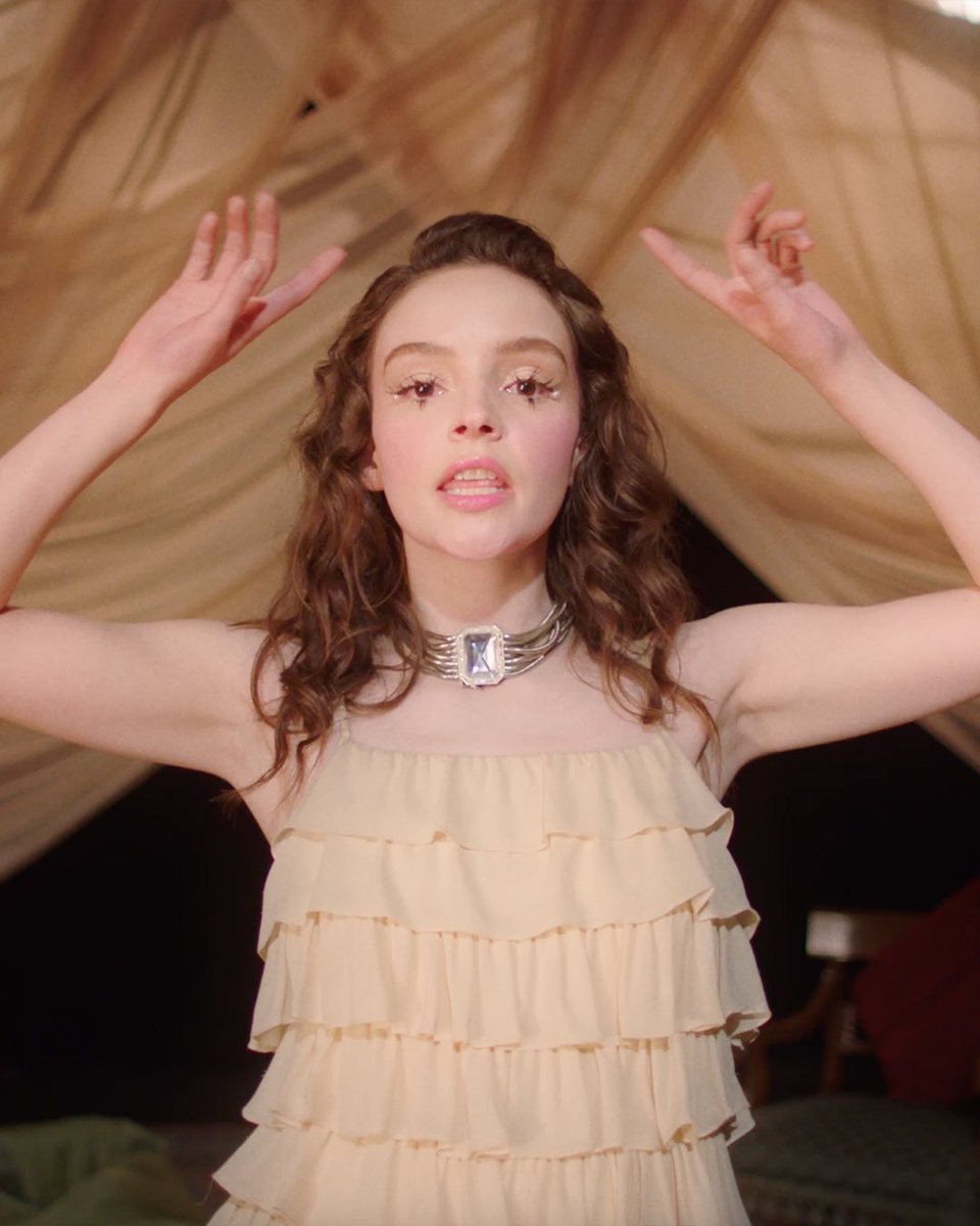 Two hours to go! Change Shapes music video drops at 6pm GMT | 11am PT | 2pm ET >> laurenmayberry.lnk.to/ChangeShapesVi…