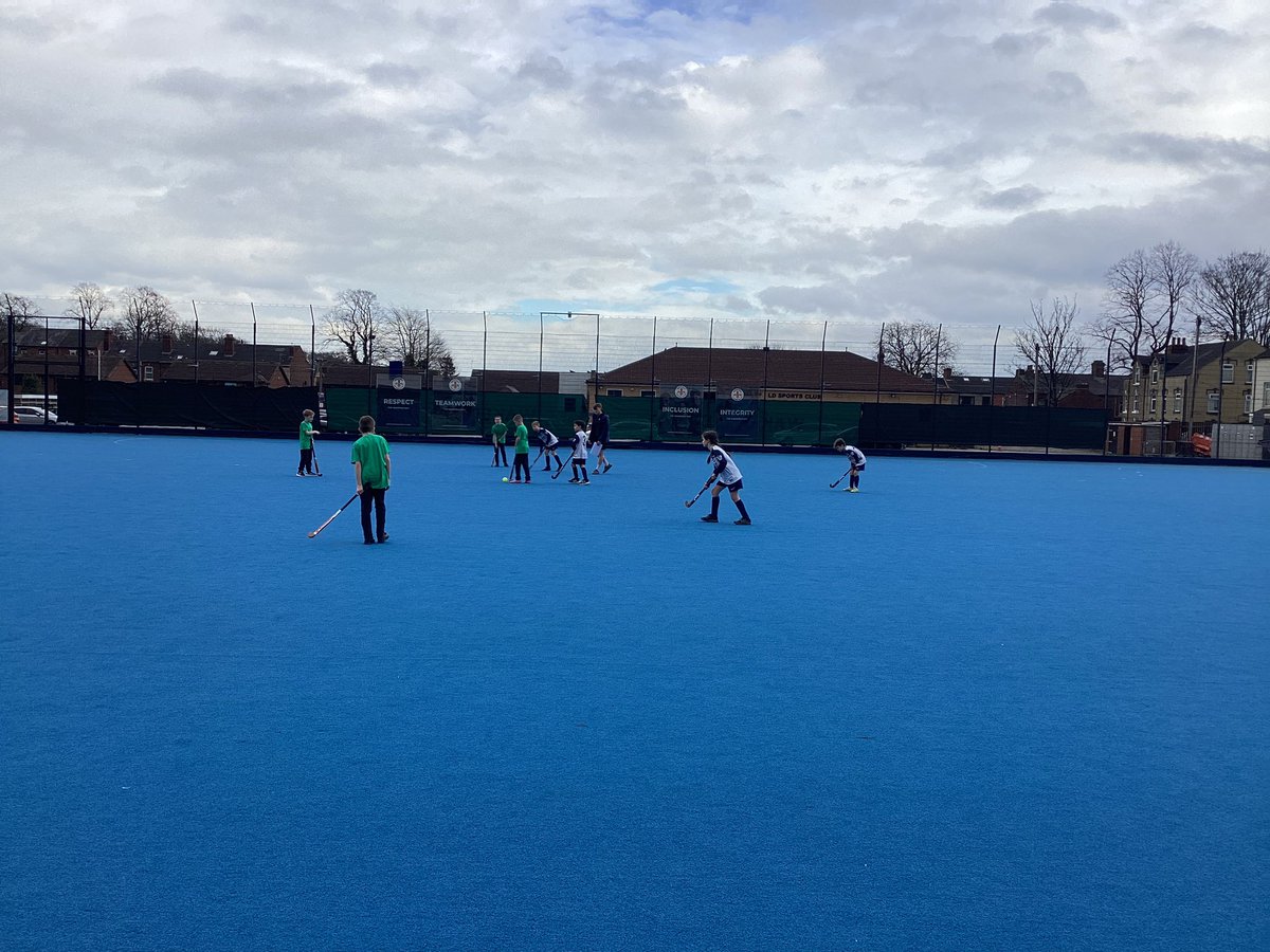 We had a great afternoon at @ACESport_UK Hockey Tournament 🏑 We are very proud of the teamwork and encouragement all of the children demonstrated. The team went unbeaten and won the trophy.🏆