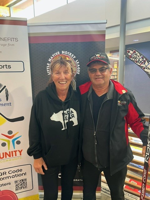 WP Pensions + Benefits would like to congratulate Patrick Stevens of Nipissing First Nation who won a unique hand painted hockey stick by Rosemarie McKenzie of Beausoleil First Nation.  👏 👏 👏

Congratulations Patrick!

#LNHL2024 #LittleNHL