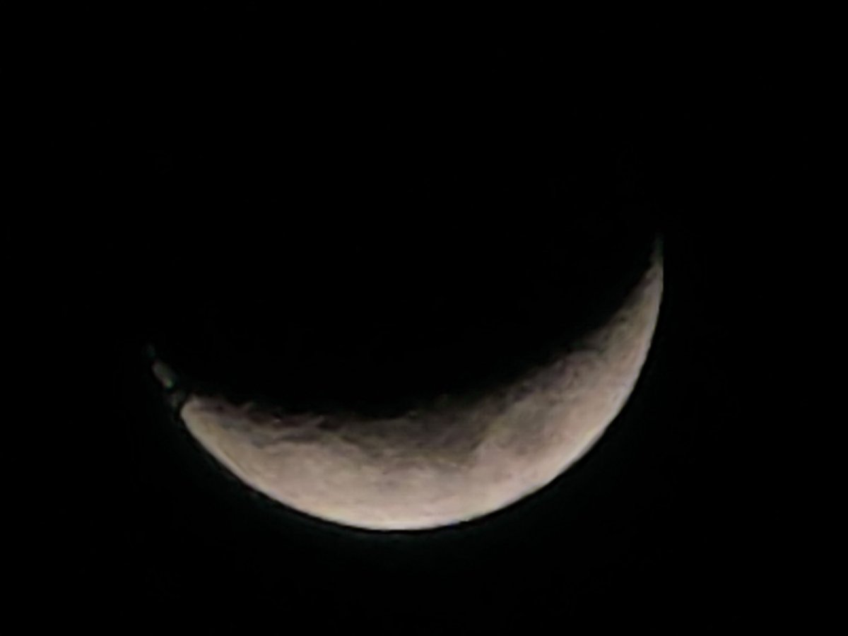 #Samsung Moon shot