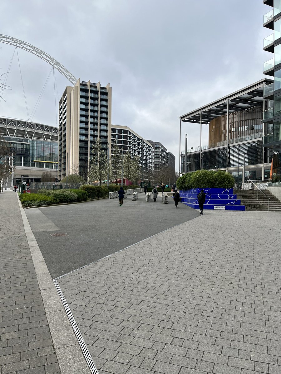 Julian Tollast tweet media