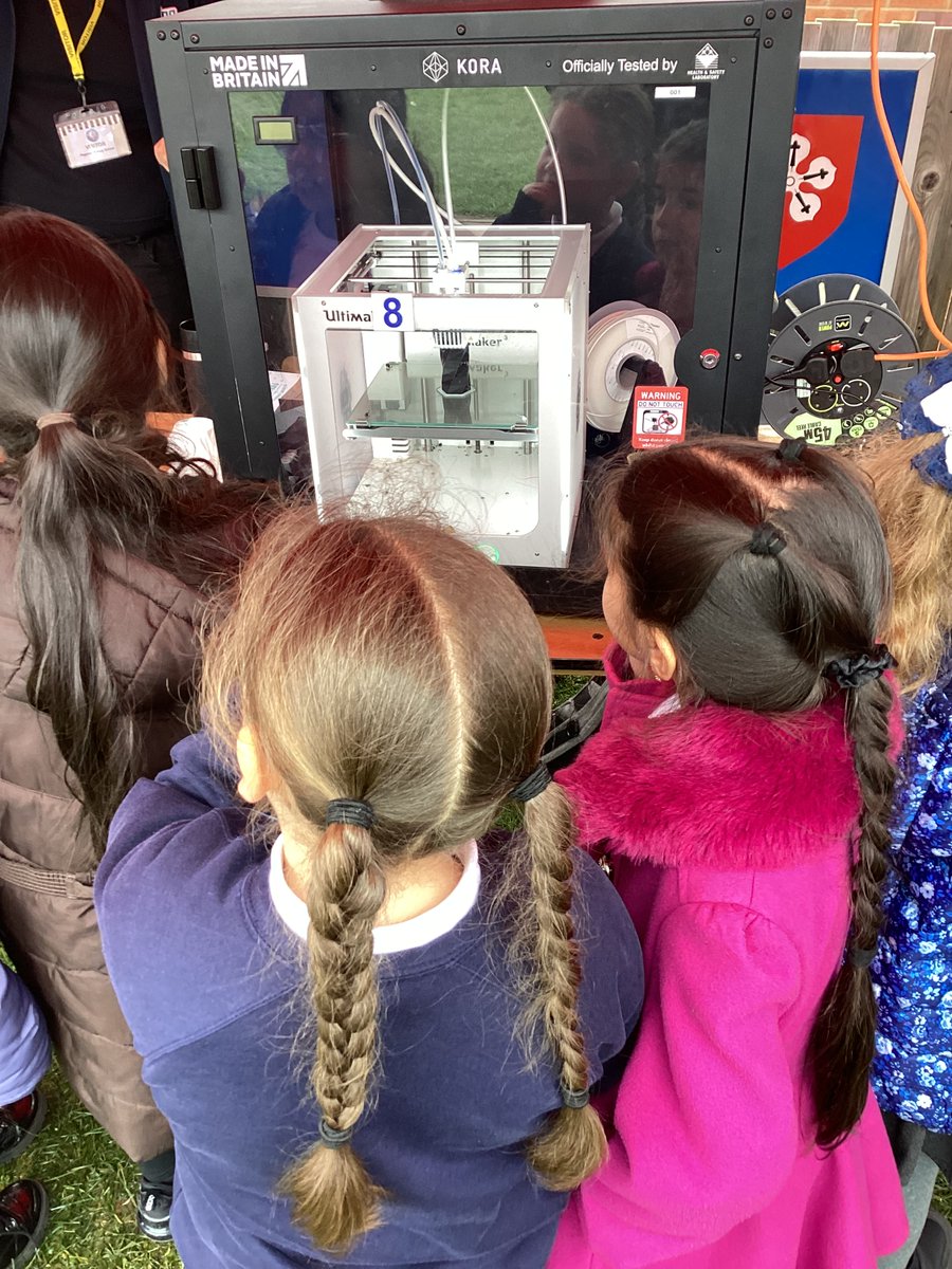 We were really lucky to meet some inspiring <a href="/unibirmingham/">Uni of Birmingham</a> STEM students who showed off their amazing technology. The children had an unbelievable time and have been inspired. <a href="/paganelschool/">Paganel Primary</a> <a href="/PaganelScience/">Paganel Science</a> Thank you <a href="/Mr_Hart9/">Mr Hart</a>