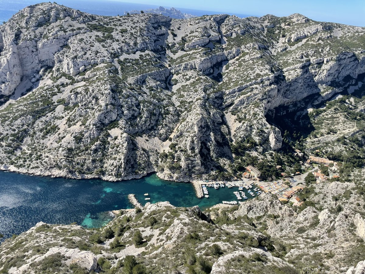 We were very happy to welcome among us <a href="/AlexanderBrill8/">Alexander Brill</a> at <a href="/reseau_c2vn/">C2VN</a> to exchange on #VTE #thromboinflamation but also #Calanques in Marseille ☀️thanks!!!