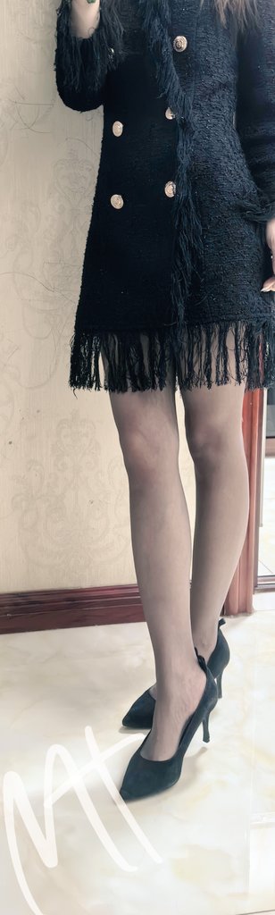Mt001314's tweet photo. 猜猜里面是不是真空！#露出🤔🤔 https://t.co/NTPpEBEAVz