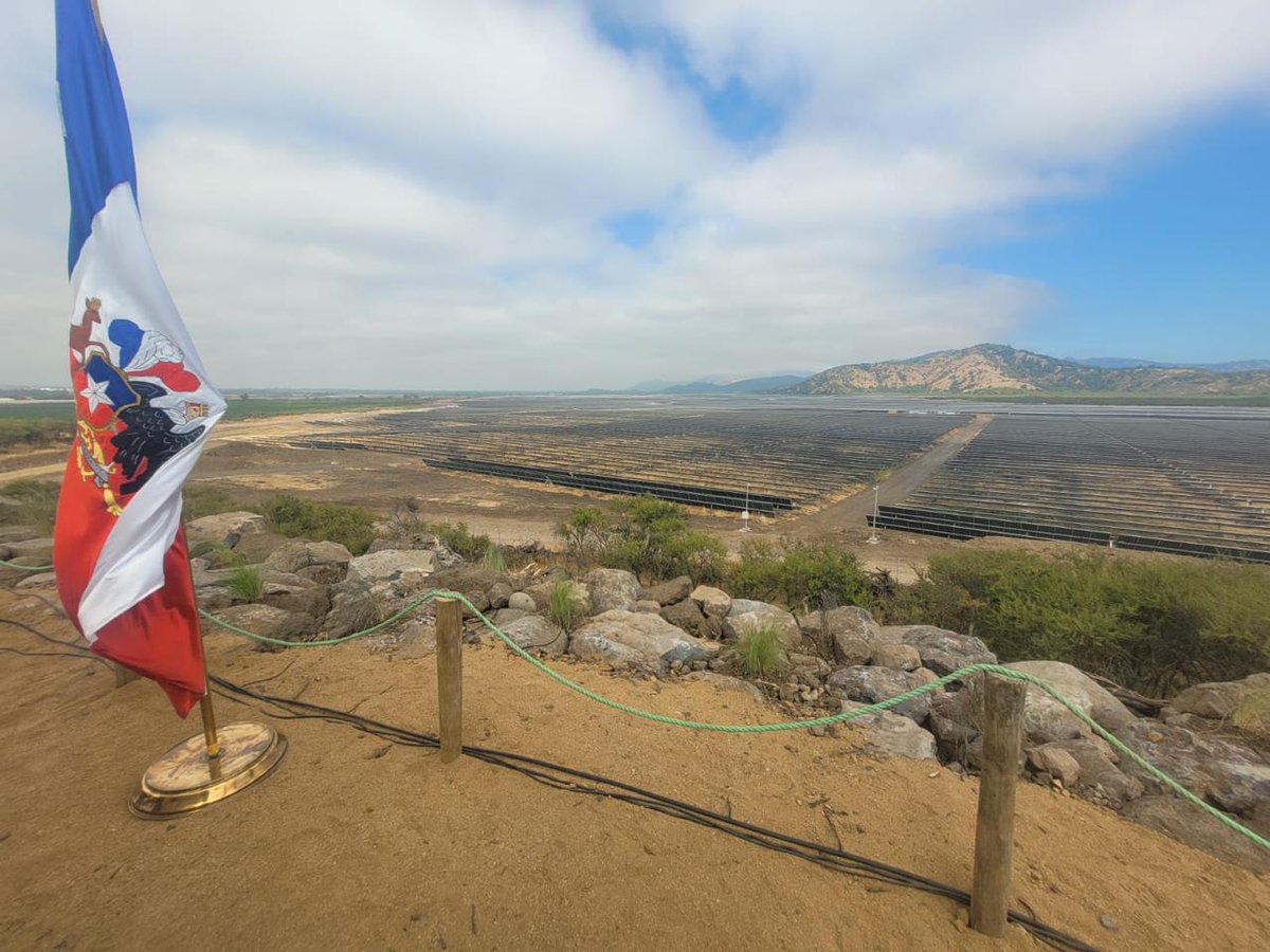 ☀️⚡ #DESCARBONIZACIÓN: Estuvimos en la inauguración de parque solar Gran Teno de <a href="/Grenergy_eu/">Grenergy</a>, proyecto que se conecta al Sistema Eléctrico Nacional a través de nuestra línea Itahue-Tinguiririca 154 kV, y que contribuye con 240MV al recambio de la matriz energética de 🇨🇱.