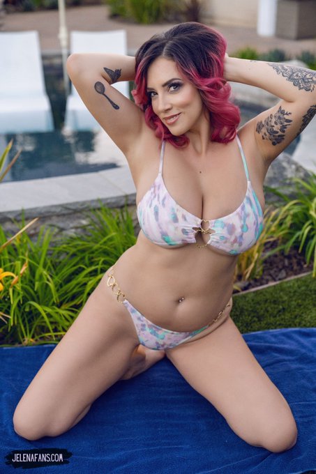 Let&rsquo;s just say there&rsquo;s a lot of oil involved in today&rsquo;s new scene on https://t.co/X3mPaXk5vL👙  📸: @deancapture<a href="/tag/captionthis"class="tags"><span>#captionthis</span></a>