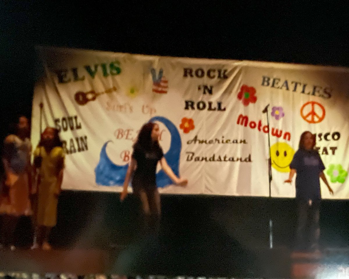 StHubertKnights's tweet photo. Who recalls this 2005 #TBT memory? #StHubertKnights #OnceAKnightAlwaysAKnight https://t.co/K6w8BdUKDj
