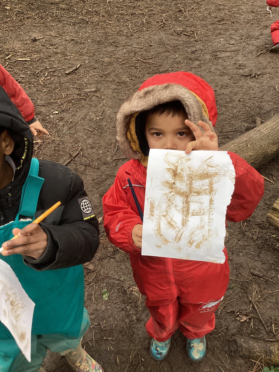 FVA_EYFS's tweet photo. Today in Forest School we had a go at mud painting https://t.co/ECcH1UG3B5