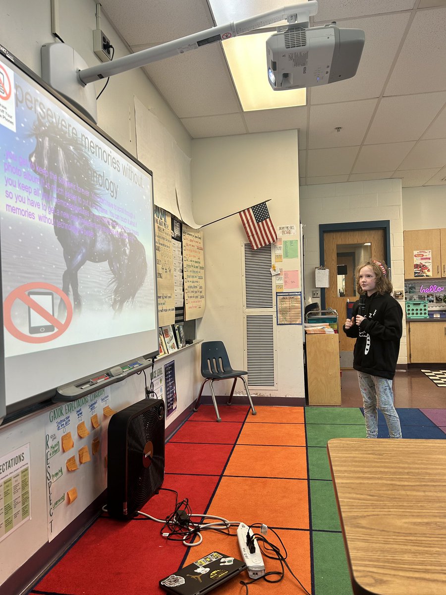 DES3rdGrade's tweet photo. William &amp; Mary in action! 📚 @DESAACPS @alpsaacps https://t.co/l65fUhXnqm