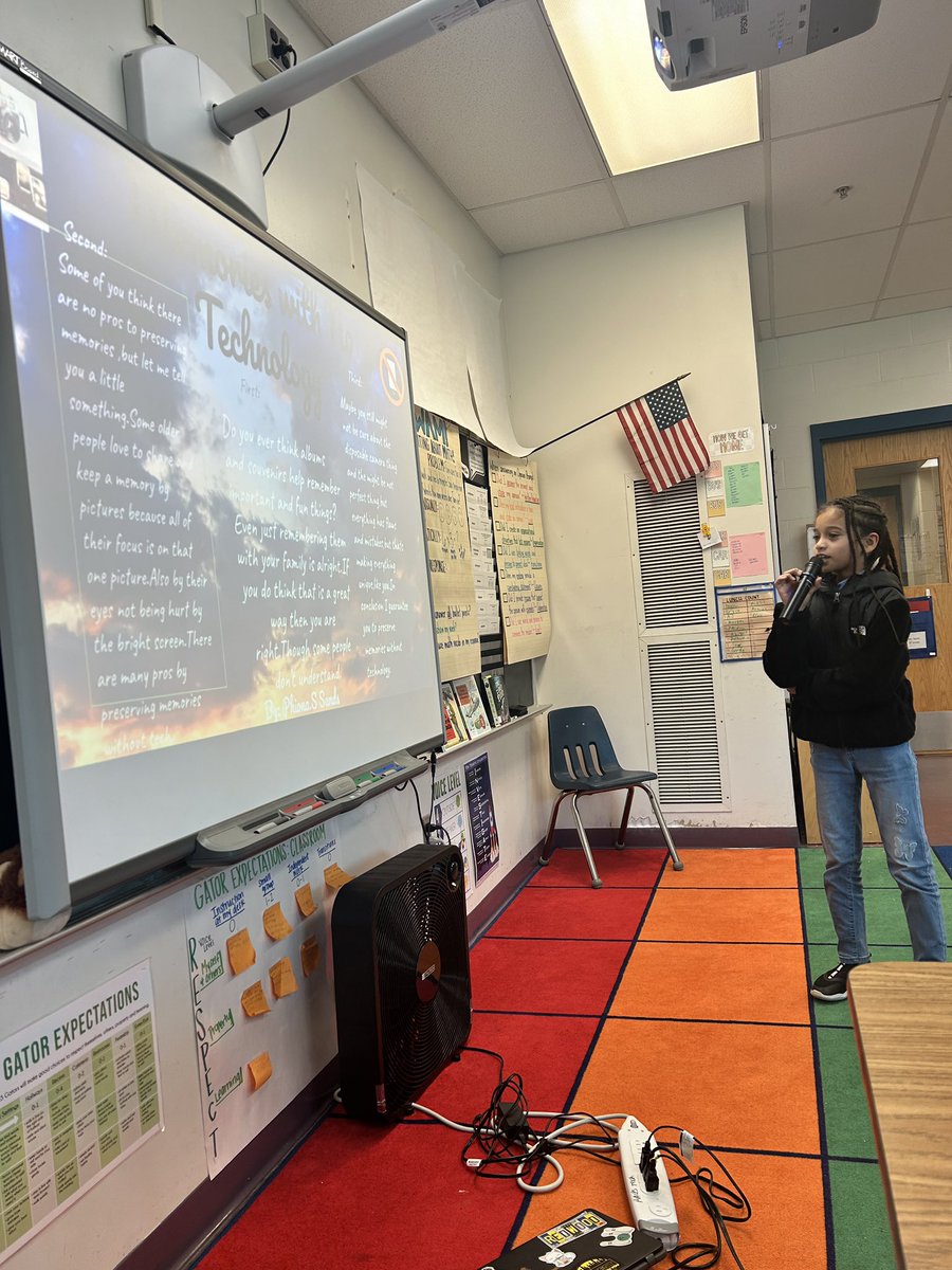 DES3rdGrade's tweet photo. William &amp; Mary in action! 📚 @DESAACPS @alpsaacps https://t.co/l65fUhXnqm