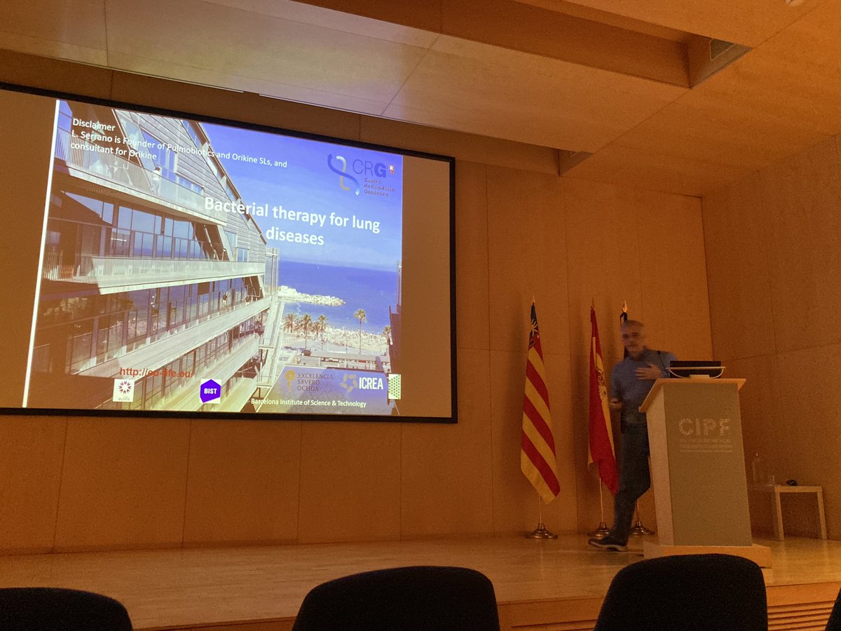 IsmaelMingarro's tweet photo. Inspiring talk from #LuisSerrano @CRGenomica at the @CIPFciencia
Nice to see the work from former #BioquimCCbiomed @BiologiquesUV students on the screen https://t.co/LGHToLNeQa