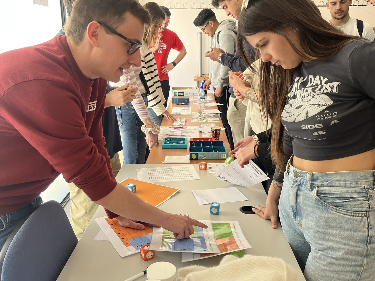 ICIOUMH's tweet photo. La divertida jornada divulgativa por el #PiDay2024 ha terminado de la mejor manera: jugando 😜 #playingwithmaths
Gracias a todos por venir y participar🤗🫶🏻
¡Os esperamos en la próxima! https://t.co/agcKFBg6Ey