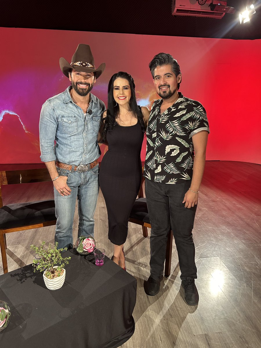 Ya cocinándose la nueva temporada de #analaurapresenta