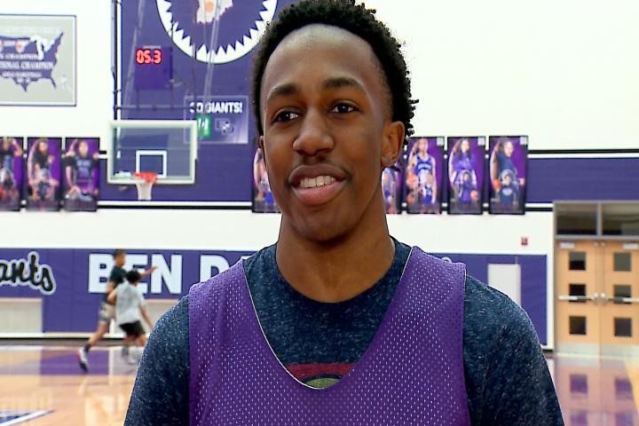 He won a title last fall with @BenDavisFB and is chasing a second-straight championship with @BenDavisBasket1 this month. @GiantAthletics junior @mzackery_ is @TheZoneExtra athlete of the week. Meet him tonight on @WISH_TV at 7pm! @WBDGIndy @WayneTwpSuper