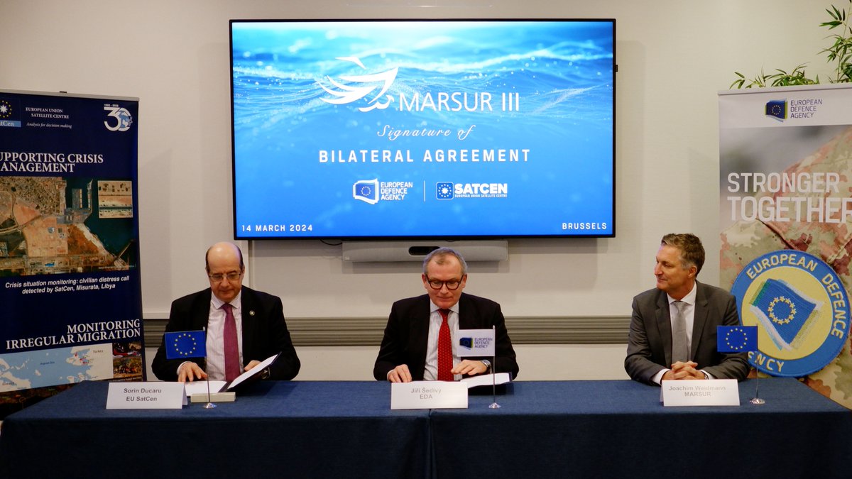 🤝Today, as SatCen and the European Defence Agency sign a bilateral agreement, we're reaching a significant milestone, taking our cooperation within #MARSUR to a new level. The agreement ensures secure data exchange between SatCen & MARSUR community. 🔗bit.ly/4cfZEOX