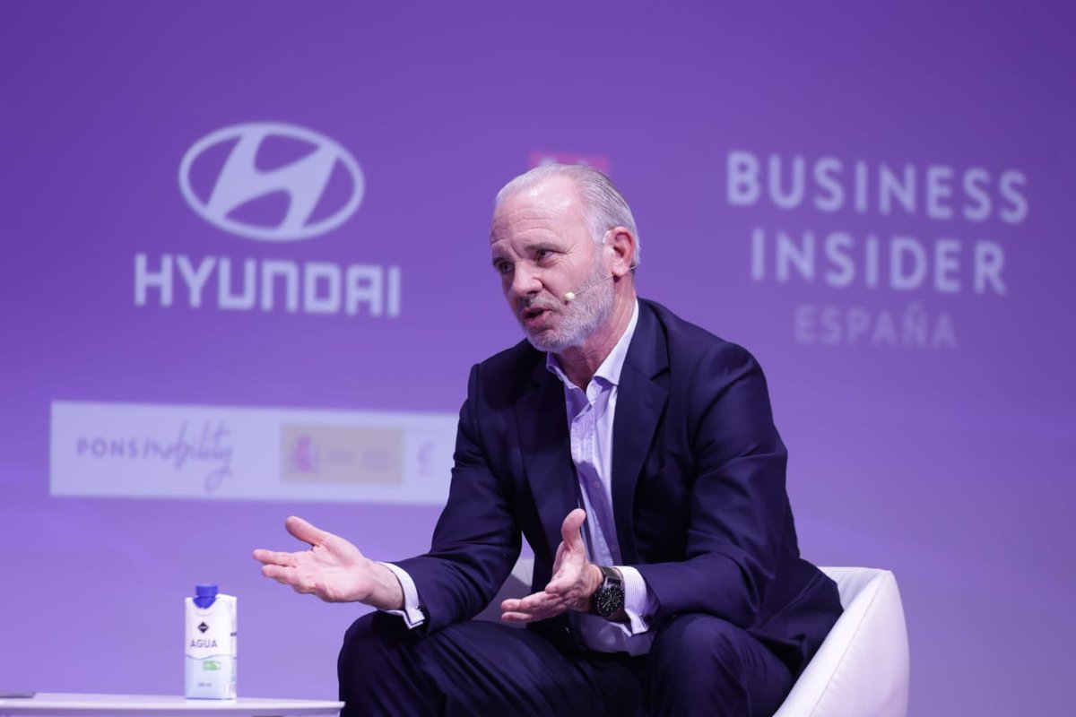 BIEspana's tweet image. 🔴 En directo | #MobilityTalks 

🗣️ Polo Satrústegui (@HyundaiEsp): "Depende de los km que hagas, hay casos en los que es más barato un eléctrico que uno de combustión. No podemos comparar solo precio de venta: hay que pensar a largo plazo"

Síguelo aquí: youtube.com/watch?v=m37Ihp…
