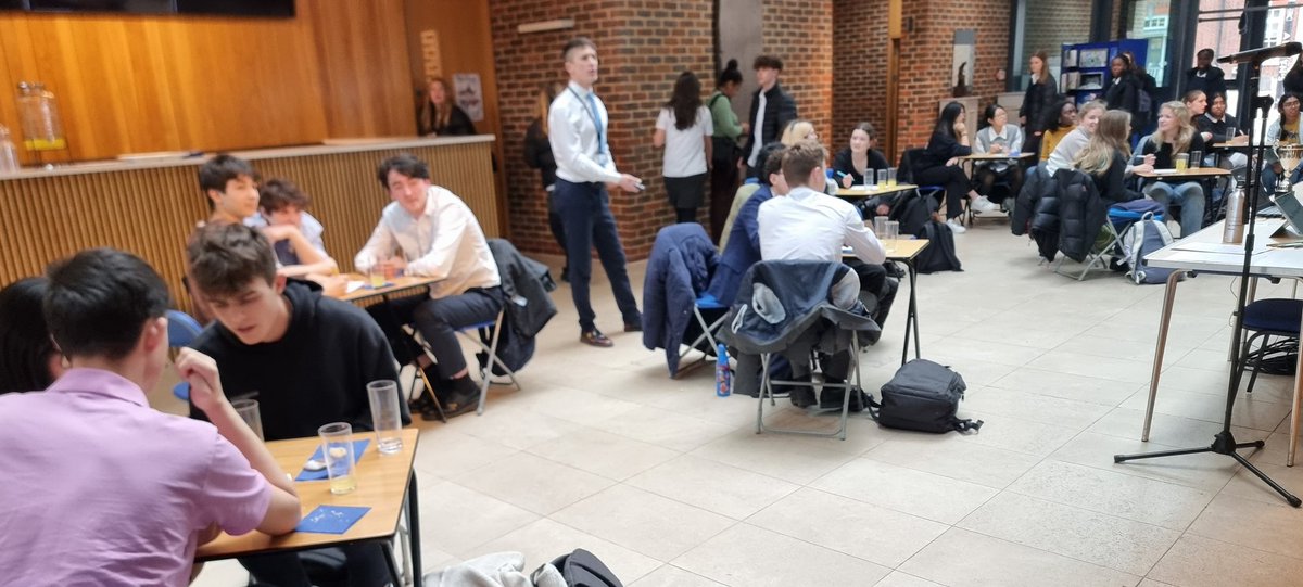 Fantstic to welcome students from local schools and members of @SSLP_Southwark to this year's SSLP sixth form science quiz. Good luck to them all! #powerofpartnerships #alleynspartnerships