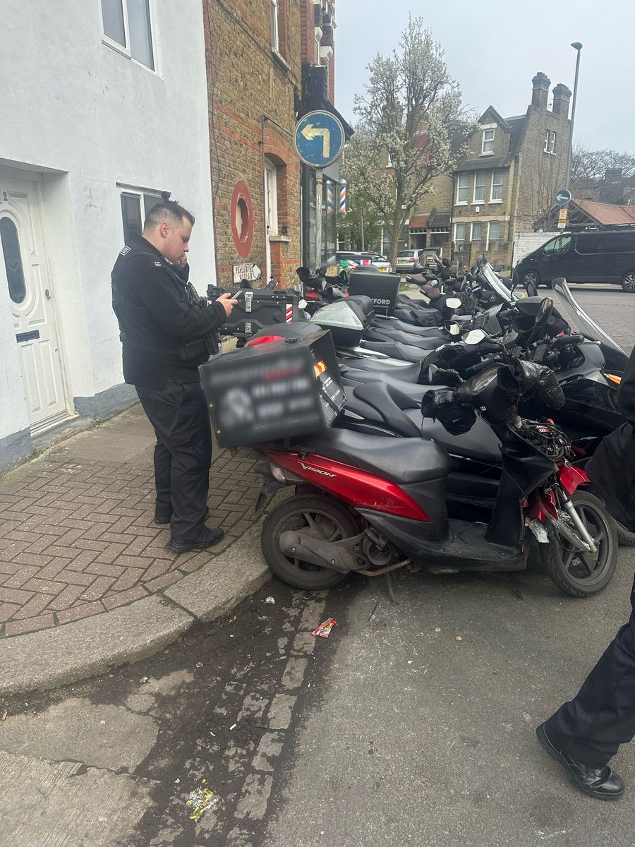 Furzedown SNT alongside @MPS_Tooting have conducted an operation on Furzedown regarding Moped enabled crime. A number of vehicles have been seized for crime related activities alongside road traffic offences.