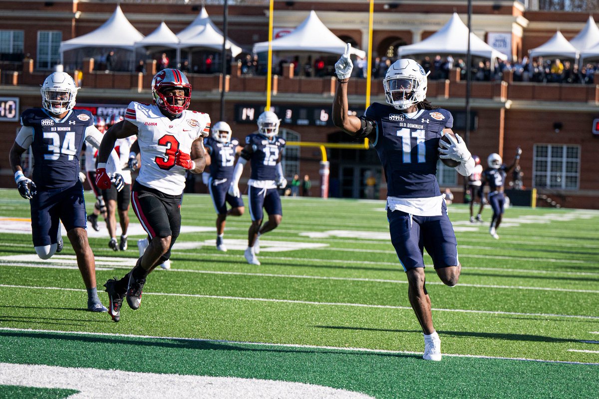 #AGTG After a great talk with @CoachKodyCook19 l AM BLESSED TO RECEIVE AN OFFER FROM OLD DOMINION UNIVERSITY #gomonarchs @samspiegs @DynastyUrec @PrepRedzoneLA @DPTnola @LAvsAllYall @247Sports @lynarise @coach_tblack @One11Recruiting