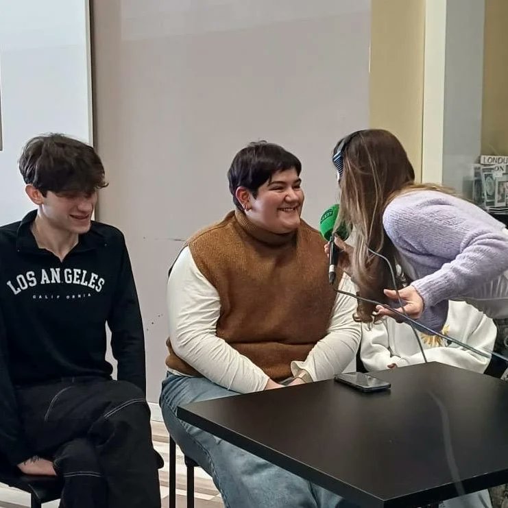 Hoy recibimos la visita especial de <a href="/OCRSalamanca/">Onda Cero Salamanca</a>  📻 Disfruta de esta emisión 🎶 conoce sobre las ofertas formativas 📚 disponibles en este año para #estudiantes, #trabajadores y #desempleados
#teamehs #radio #programaderadio #fp #formacionprofesional #cursosgratuitos