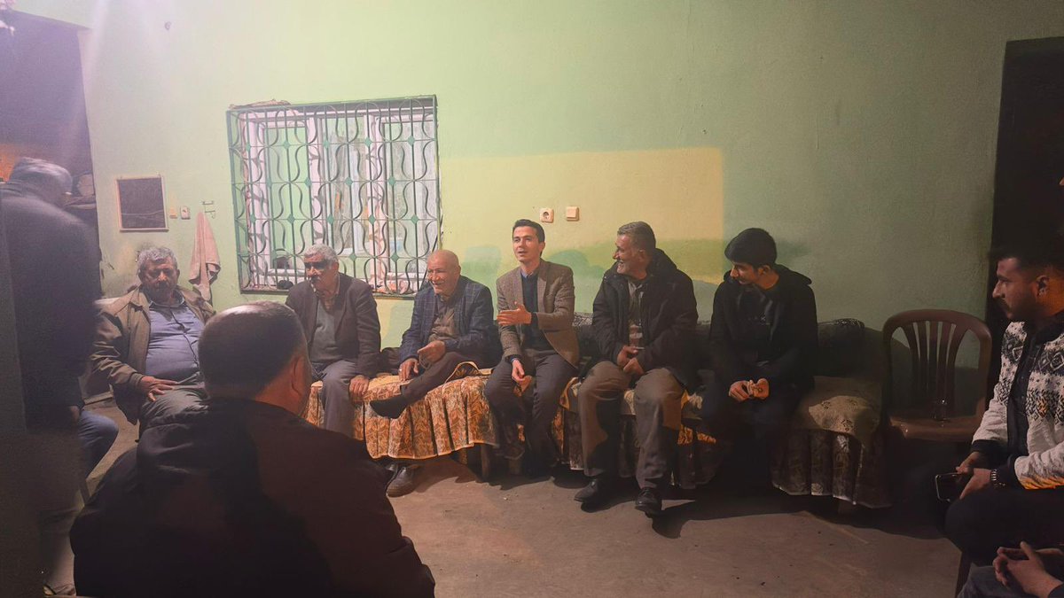 akpartihssa's tweet photo. 📍ARDIÇLI / HASSA 

✅ŞAHAN AİLEİSİNİ ZİYARETİMİZ 
nazik misafirperverlikleri için gönülden teşekkür ediyorum.

Yolumuzda tevazu ve güven var. 
İçimizde ise bitmeyen bir samimiyet

#YarınlarSeninHassa
#YarınlarSeninHatay

        HALİL ERSEN DOĞAN
   AK PARTİ HASSA İLÇE BAŞKANI https://t.co/fx2Gd2nG8S
