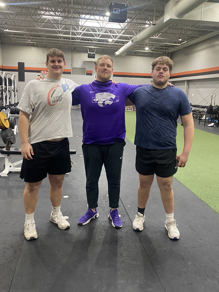 Drayton Knoll (@knoll_drayton) on Twitter photo Thanks to <a href="/HADLEY_PANZER54/">Hadley Panzer</a> for coming out and helping us get better! Can’t wait for spring practice and future events! Thanks to <a href="/HADLEY_PANZER54/">Hadley Panzer</a> for coming out and helping us get better! Can’t wait for spring practice and future events!
