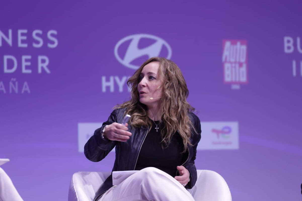 BIEspana's tweet image. 🔴 En directo | #MobilityTalks 

🗣️Arancha García (@AnfacAutomovil):  "La nueva movilidad debe sostenible, segurida y accesible para los ciudadanos. El camino hacia ella avanza, pero no es el ritmo que ha marcado Europa"

Síguelo aquí: youtube.com/watch?v=m37Ihp…