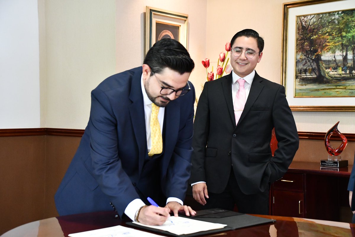 abscoutmx's tweet photo. Celebrating our first anniversary, #ABScout is proud to represent the interests of the 42 institutions that integrate the #LaSalle México Norte network. #IndivisaManent #Education https://t.co/RIkt80HGyM