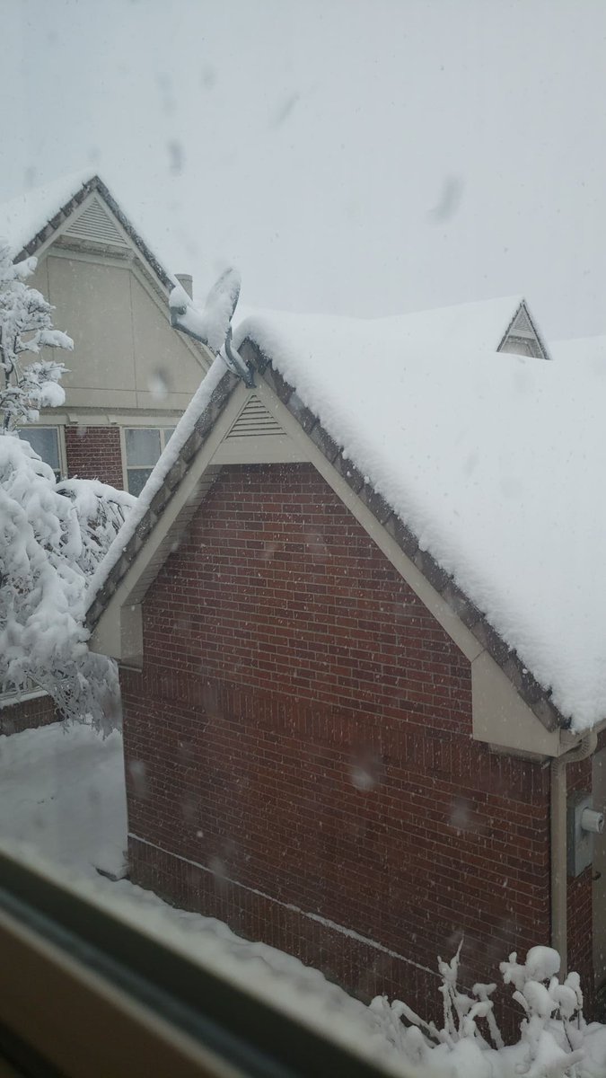 SusanLiu08's tweet photo. Joining @HRI_Conference from my hotel room! So much snow! Also Happy Pi day, going to go float around for a slice of pie later today. ❄️🏔️☕
 #HRIsnowday #HRI2024 #ShowUsYourSetUp #PiDay #PiDay2024 https://t.co/hdlJIrUiV5