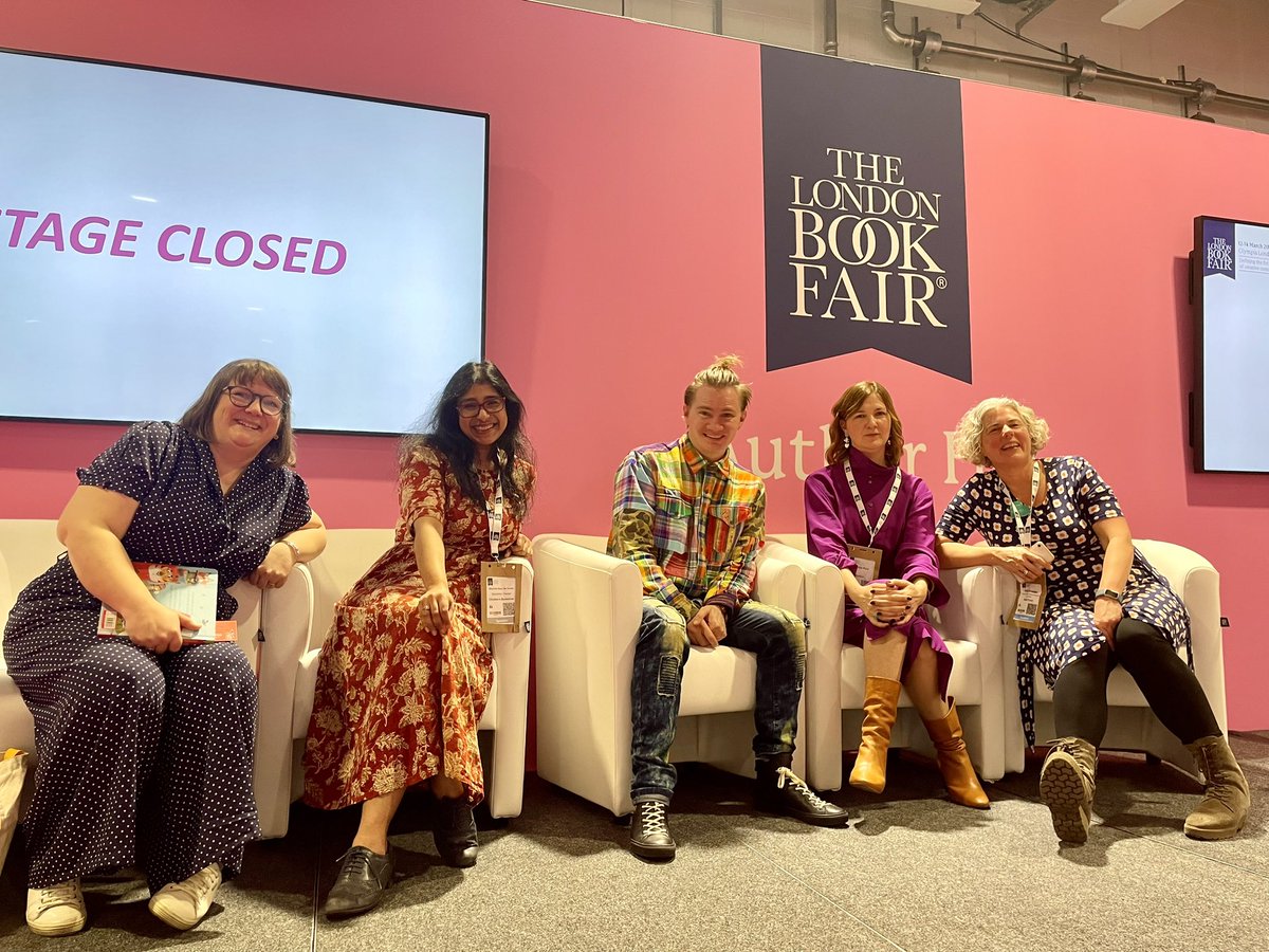 What an inspirational discussion about the readers of the future @LondonBookFair, with booksellers Sanchita @childrensbkshop & Alexandra @7OaksBookshop and authors @CamillaReidHere & @MrSteveAntony, chaired by @EmilyDrabs from @Booktrust. Thanks for the advice and support!