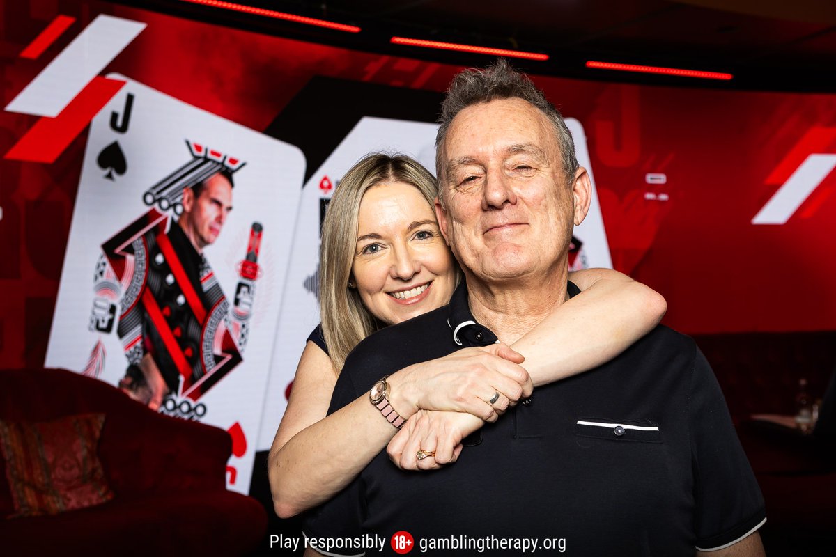 PokerStarsBlog's tweet photo. It was a star-studded night @PSLive_Hippo for the 300th episode of #PITE. The audience were treated to a night of surprise guests, and the announcement of @barnyboatman as the newest Team Pro.
🇺🇸 https://t.co/RTn0s0jo3T
🌍 https://t.co/1ZehIu991W
🇬🇧 https://t.co/EogkqBsPHw https://t.co/dT7xJgbIww