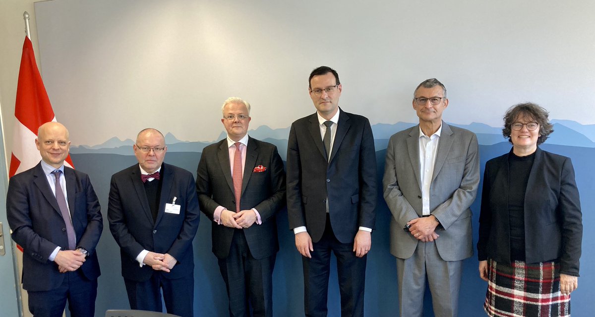 Delighted to meet Director general David Grichting and colleagues for our bilateral 🇱🇺🇨🇭Consular consultations in the presence of both bilateral Ambassadors to discuss #Consular Relations Assistance, #Schengen, #Visa… more than 3.000 🇱🇺 citizens live, study and work in🇨🇭