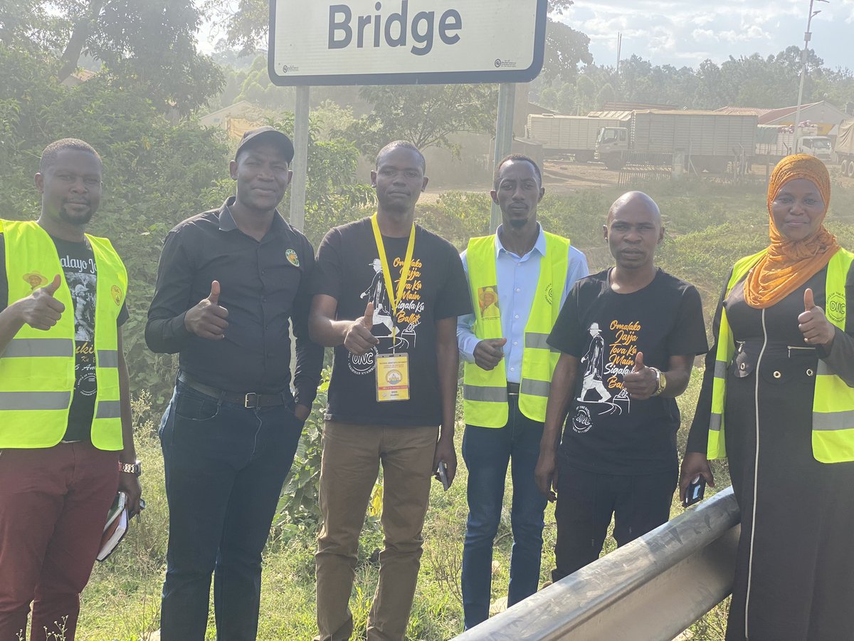 After verifying my registration status in the @NRMOnline Voters book, I undertook a monitoring tour across @NamisindwaDLG where I encountered representatives from ONC, led by Chris. They noted a low turnout and requested my assistance in publicizing the exercise. @kirunda_faruk