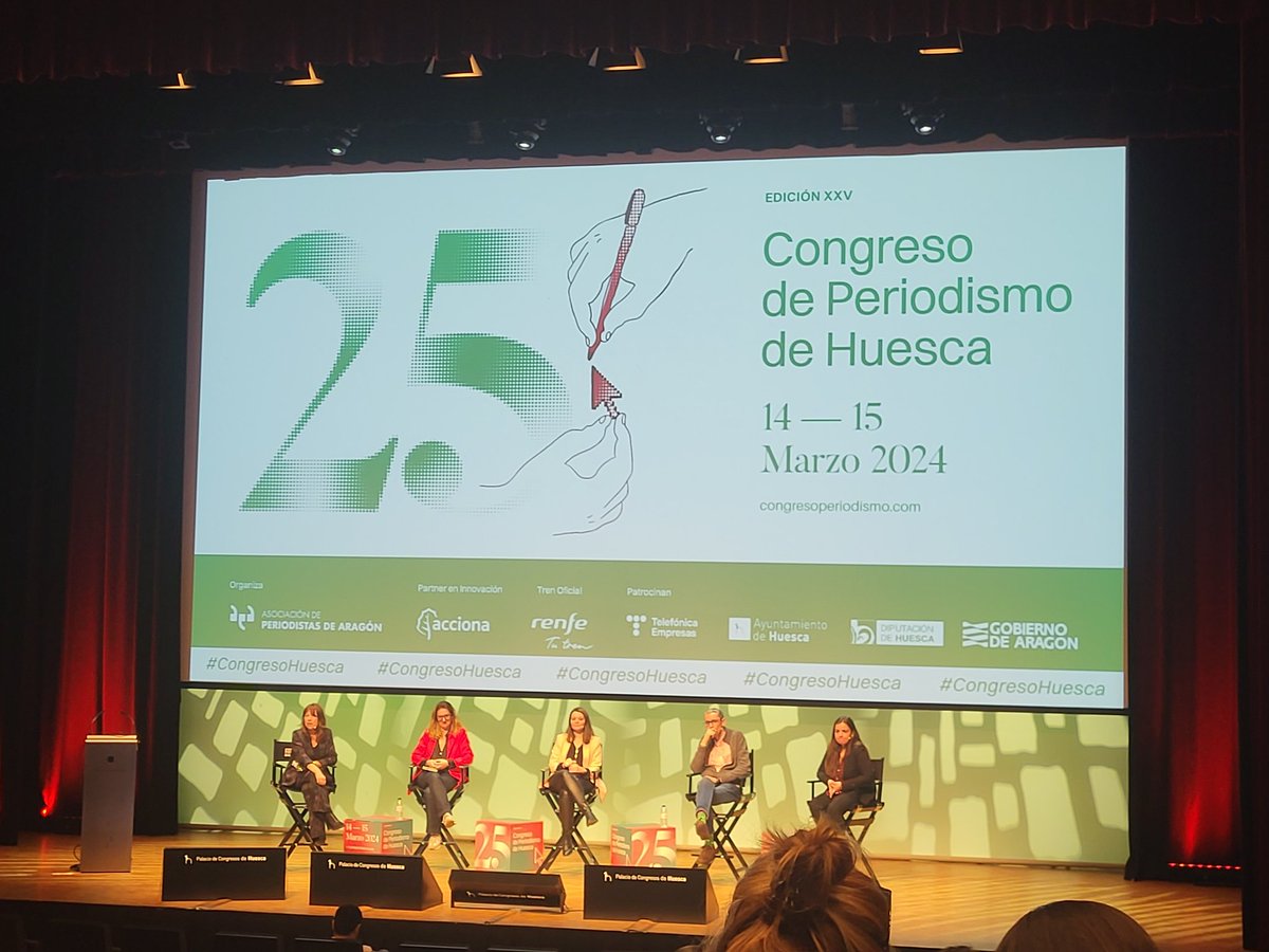 Desde luego el tema de esta 25 edición es la inteligencia artificial, y qué hacemos los periodistas ante este reto. Echo de menos a compañeras que otros años veo por aquí <a href="/Msalguerom/">Marta Salguero</a> <a href="/asborroy/">Ana Sánchez Borroy</a> entre otros #CongresoHuesca