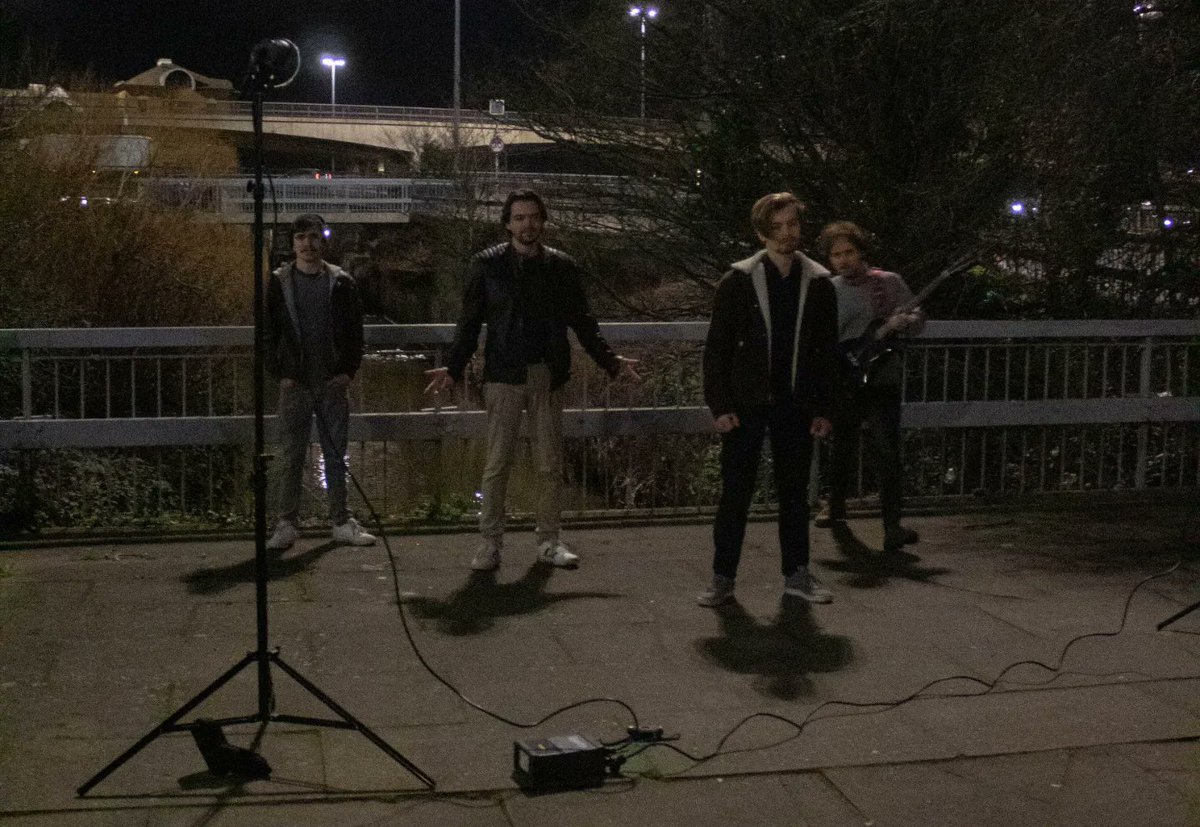 Kick Pistol tweet media