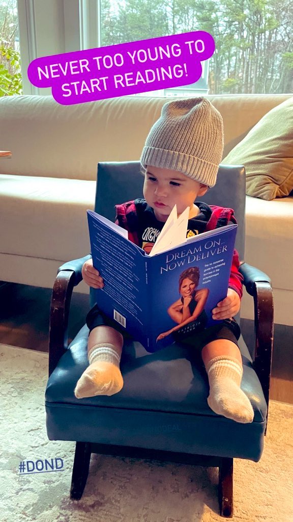 Never too young to start reading! 😁 #DOND #DreamOnNowDeliver #book #entertainment #business #cuteness