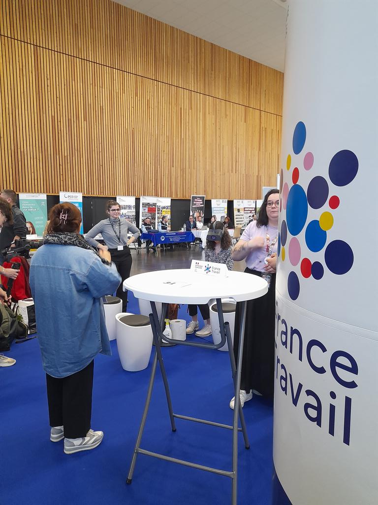 Nadine Prénas tweet media