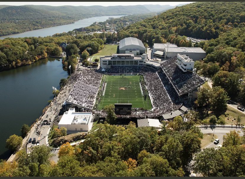 I’m very excited to announce I have received my 4th division 1 offer from <a href="/ArmyWP_Football/">Army Football</a>, thanks for the opportunity <a href="/CoachBPowers/">Blake Powers</a>!
#westpoint