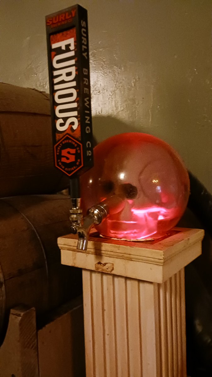 Heorot Pub tweet media
