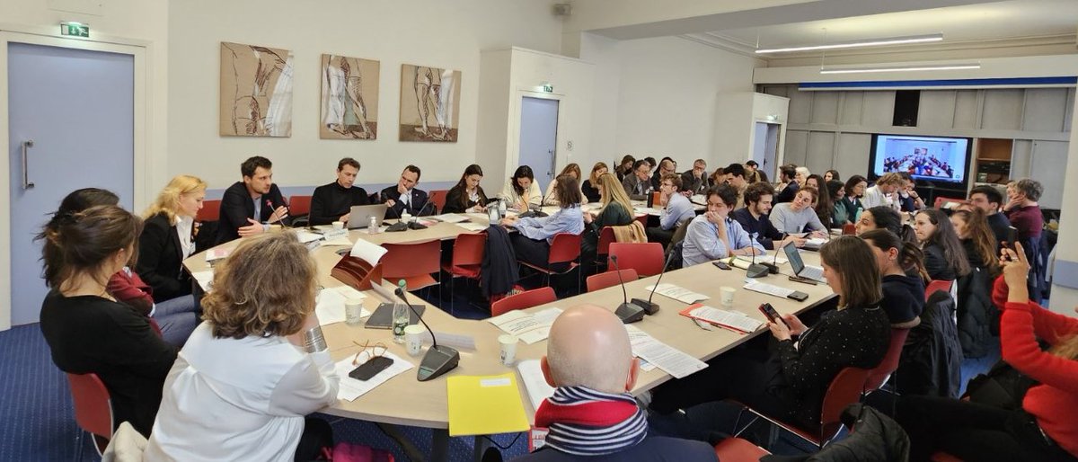 Communication et démocratie (@comdemocratie) on Twitter photo Notre conférence sur la régulation de la publicité, coorganisée avec <a href="/VeblenInstitute/">Veblen Institute for Economic Reforms</a> s'est tenue hier à l' Assemblée.
👉Des intervenants de qualité, un public au RDV : des échanges passionnants 🤓
Retrouvez ci-dessous le livetweet.
Article de synthèse à venir...
#ConfPubAssNat Notre conférence sur la régulation de la publicité, coorganisée avec <a href="/VeblenInstitute/">Veblen Institute for Economic Reforms</a> s'est tenue hier à l' Assemblée.
👉Des intervenants de qualité, un public au RDV : des échanges passionnants 🤓
Retrouvez ci-dessous le livetweet.
Article de synthèse à venir...
#ConfPubAssNat