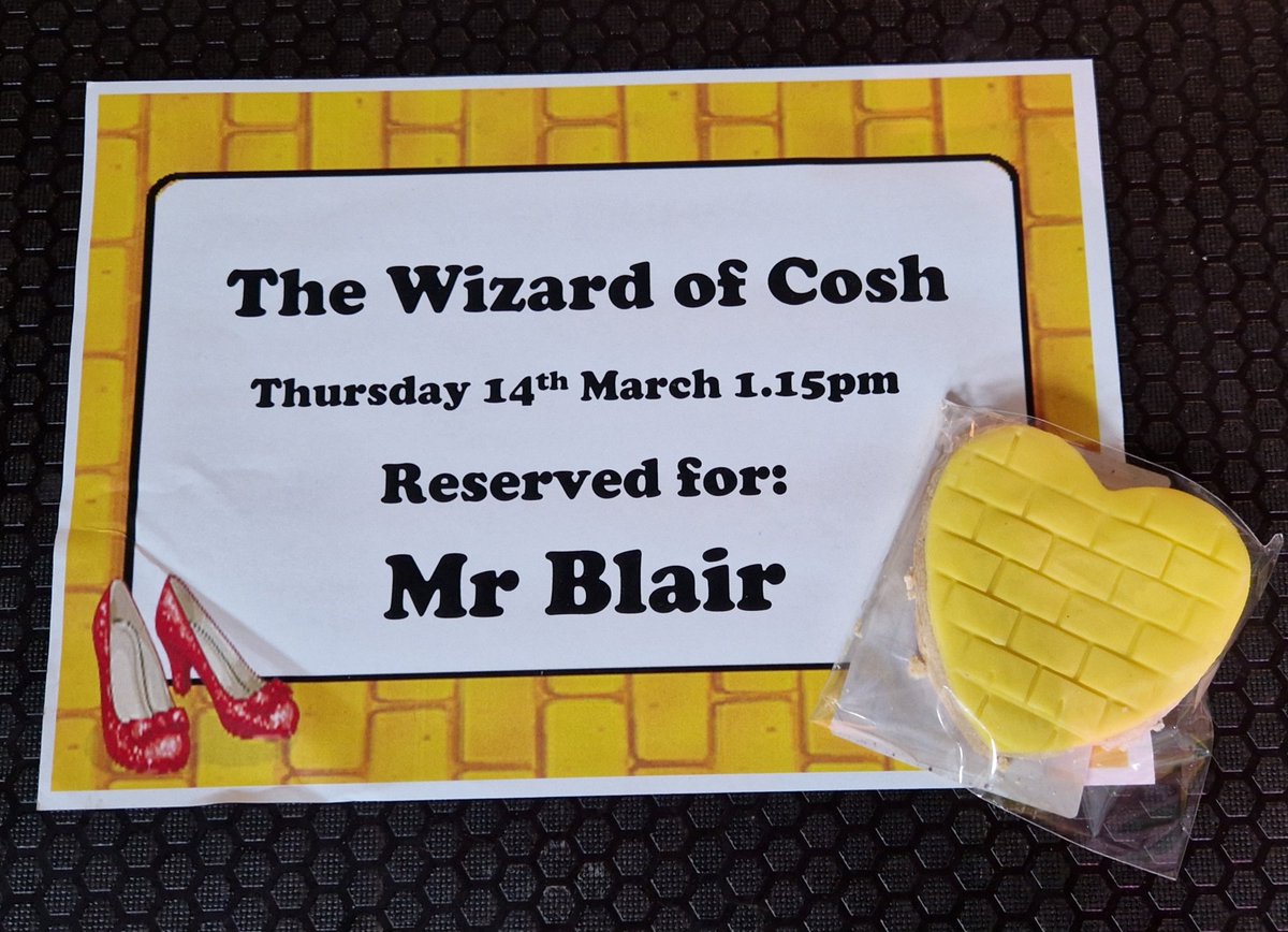 chriswblair's tweet photo. The Wizard of Cosh at @GartcoshPS was amazing! 
Well done to P4-7's for an incredible performance. 👏
Thanks to @gbr_scotland for the loan of the lighting, which enabled the young people to shine! 🌈
The biscuits from Mr Maxwell's class were fab too! 😋 https://t.co/6w42GdBdyV