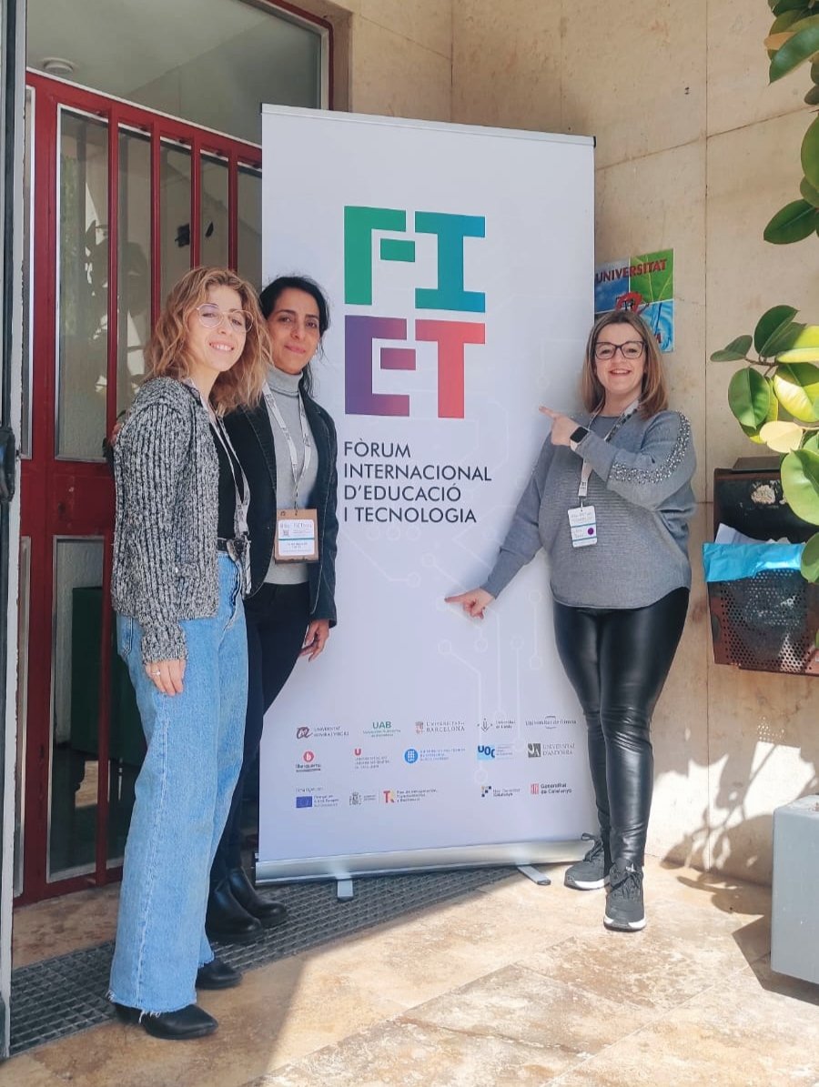 Lealan20688905's tweet photo. Docents de TICs i PCS Infermeria URV a FIET💪🏻.
https://t.co/eNFXg5obPc
#FIET
#arget
#infermeriaAvançada https://t.co/X753XVAvE7