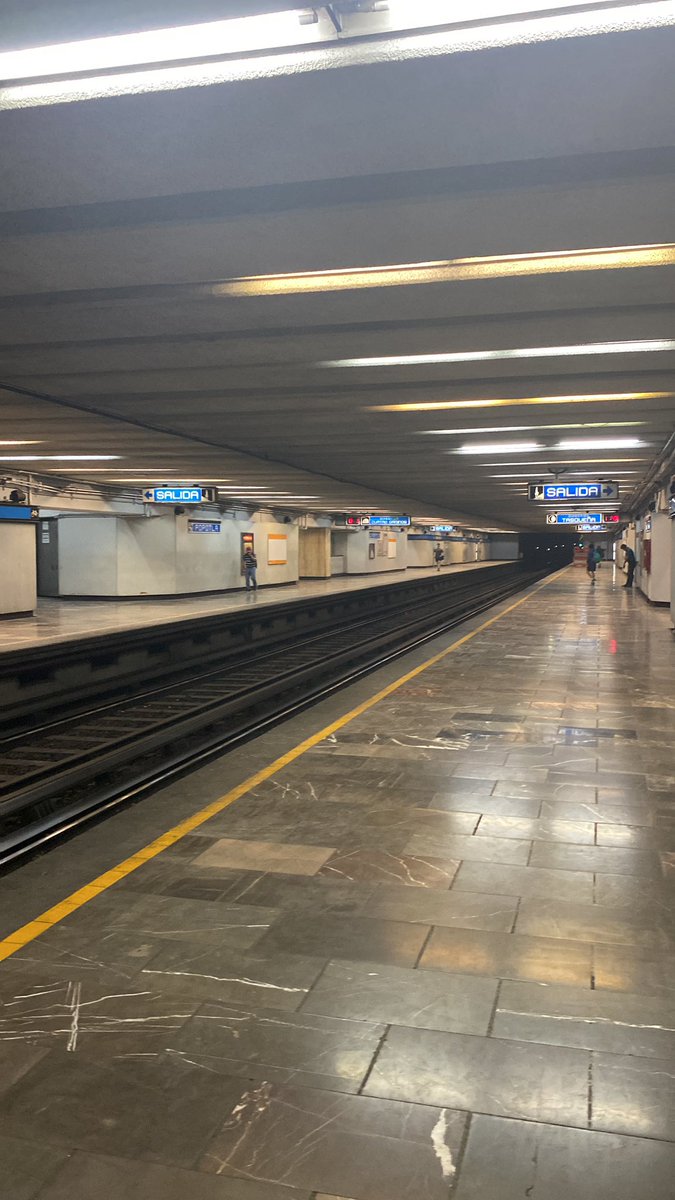 Q se hace por aquí planes comandos 
#CDMX #Metro #Lineados #plansex